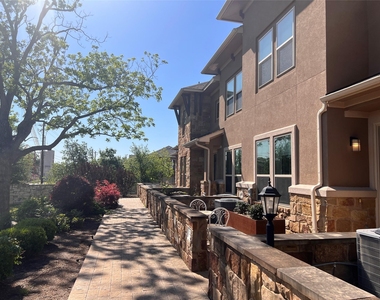 13800 Lyndhurst St - Photo Thumbnail 2
