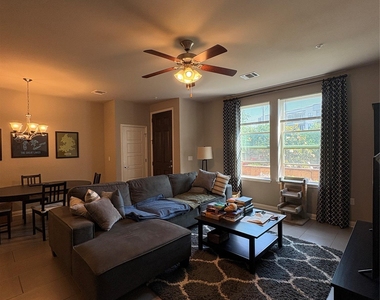 13800 Lyndhurst St - Photo Thumbnail 7