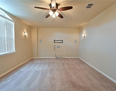 100 Lake Mineral Wells Dr - Photo Thumbnail 9