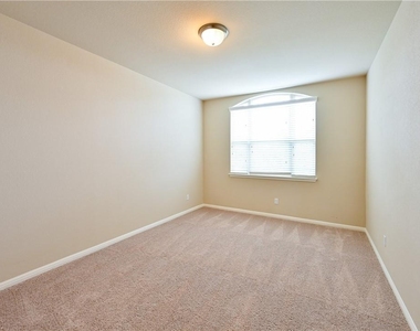 100 Lake Mineral Wells Dr - Photo Thumbnail 11