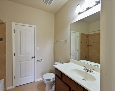 100 Lake Mineral Wells Dr - Photo Thumbnail 20