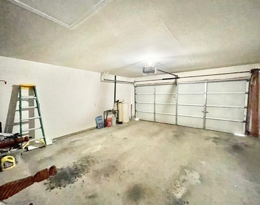 902 Cashew Ln - Photo Thumbnail 17