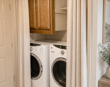 2110 Rio Grande St - Photo Thumbnail 12