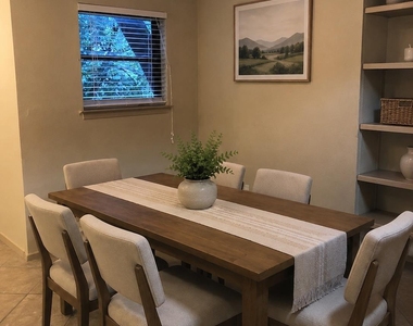 2110 Rio Grande St - Photo Thumbnail 6
