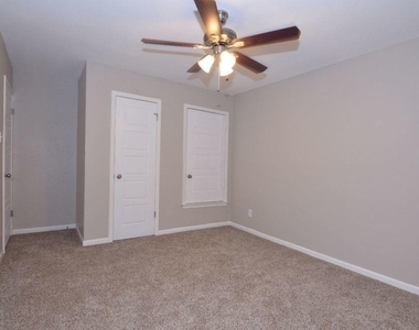 203 County Glen St - Photo Thumbnail 9
