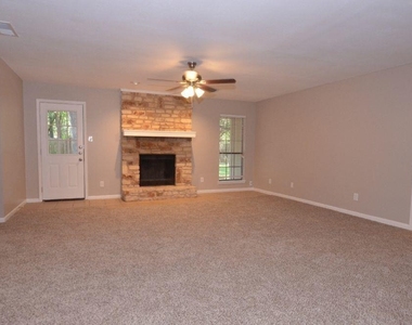 203 County Glen St - Photo Thumbnail 3