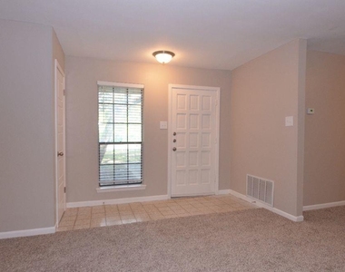 203 County Glen St - Photo Thumbnail 1