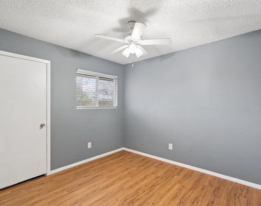 3415 Menchaca Road - Photo Thumbnail 5