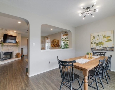 205 Tordesillas Dr - Photo Thumbnail 7