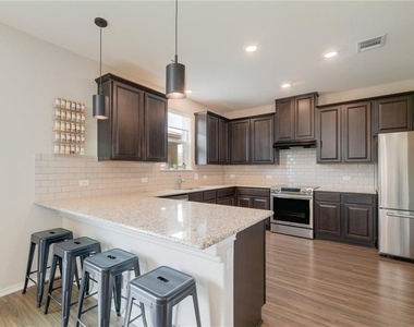 205 Tordesillas Dr - Photo Thumbnail 4