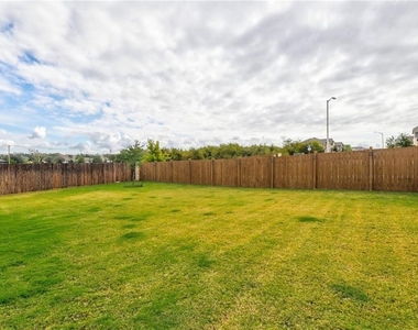 205 Tordesillas Dr - Photo Thumbnail 26