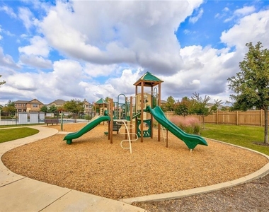 205 Tordesillas Dr - Photo Thumbnail 28