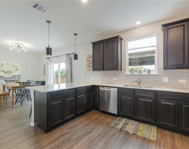 205 Tordesillas Dr - Photo Thumbnail 8