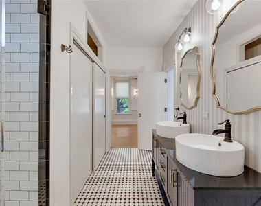 904 Willow St - Photo Thumbnail 11