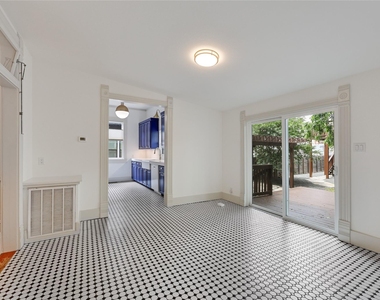 904 Willow St - Photo Thumbnail 8