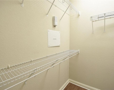 3709 Tall Cedars Rd - Photo Thumbnail 11