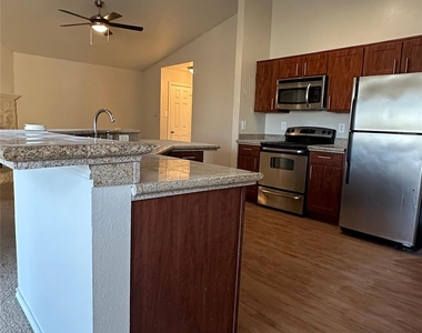 6804 N Capital Of Texas Highway - Photo Thumbnail 13