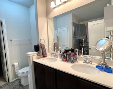 609 Tumlinson Fort Way - Photo Thumbnail 25