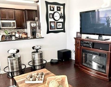 609 Tumlinson Fort Way - Photo Thumbnail 8