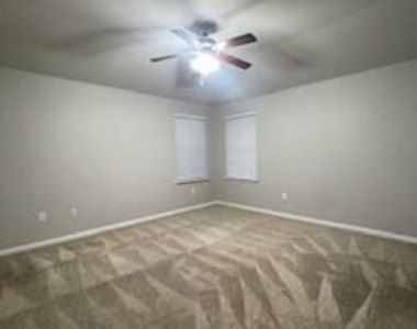 609 Tumlinson Fort Way - Photo Thumbnail 28
