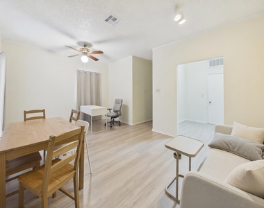 2804 Rio Grande St - Photo Thumbnail 1