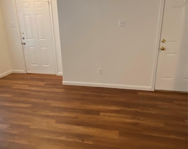 1502 Zephyr Ln - Photo Thumbnail 5