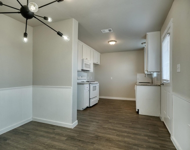 520 W Fm 243 - Photo Thumbnail 4
