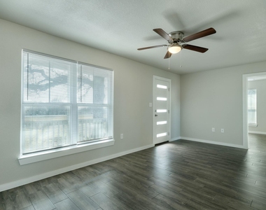 520 W Fm 243 - Photo Thumbnail 1
