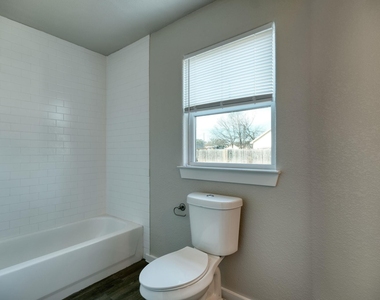 520 W Fm 243 - Photo Thumbnail 7