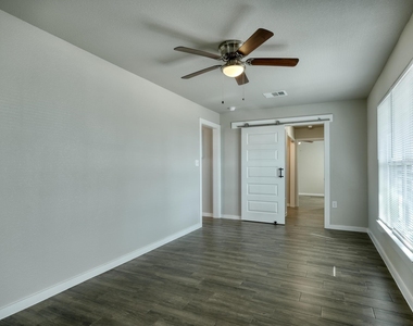 520 W Fm 243 - Photo Thumbnail 2