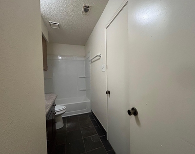 5927 Kevin Kelly Pl - Photo Thumbnail 13
