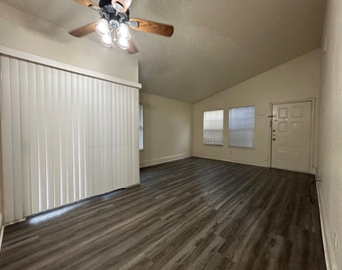5927 Kevin Kelly Pl - Photo Thumbnail 5