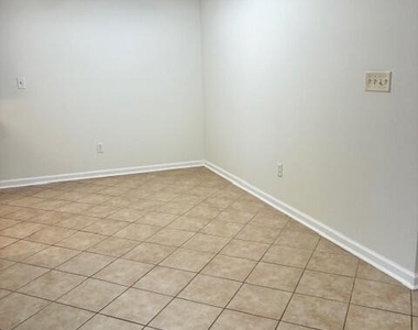 2135 Ashland Street - Photo Thumbnail 6