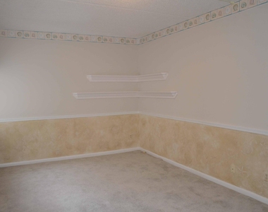 2280 Shepard Street - Photo Thumbnail 11