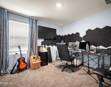 6092 Bucking Bronco Drive - Photo Thumbnail 16