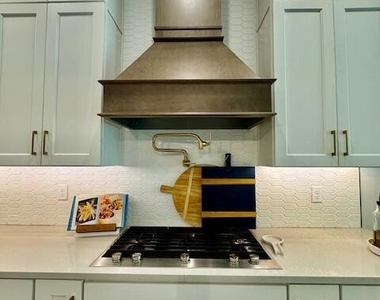 11319 Madelynn Drive - Photo Thumbnail 3