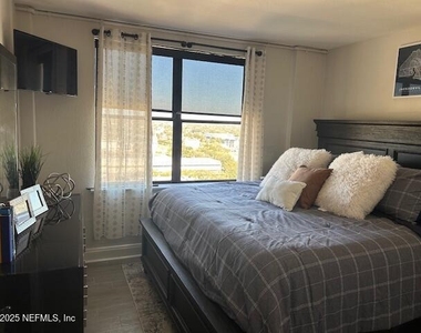311 W Ashley Street - Photo Thumbnail 3