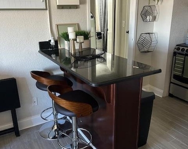 311 W Ashley Street - Photo Thumbnail 7