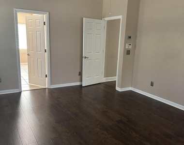 3817 Paddington Place - Photo Thumbnail 27