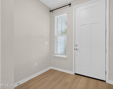719 Cool Breeze Way - Photo Thumbnail 6
