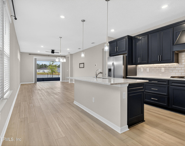 719 Cool Breeze Way - Photo Thumbnail 7