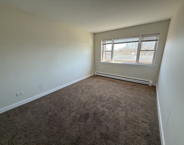 1039 College Avenue - Photo Thumbnail 11