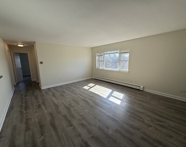1039 College Avenue - Photo Thumbnail 1