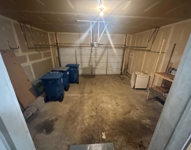 655 Winston Drive - Photo Thumbnail 18