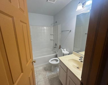 655 Winston Drive - Photo Thumbnail 16