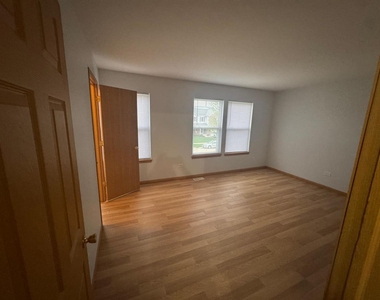 655 Winston Drive - Photo Thumbnail 14