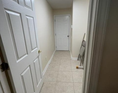 8907 Hampton Landing Drive E - Photo Thumbnail 49