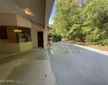 8907 Hampton Landing Drive E - Photo Thumbnail 37