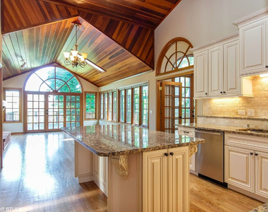1551 Edgewood Road - Photo Thumbnail 6
