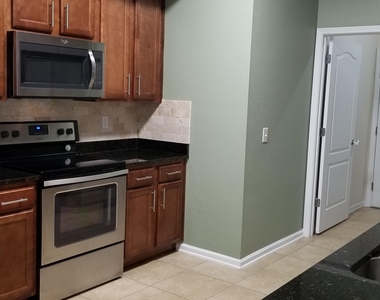 131 Burnett Court - Photo Thumbnail 6